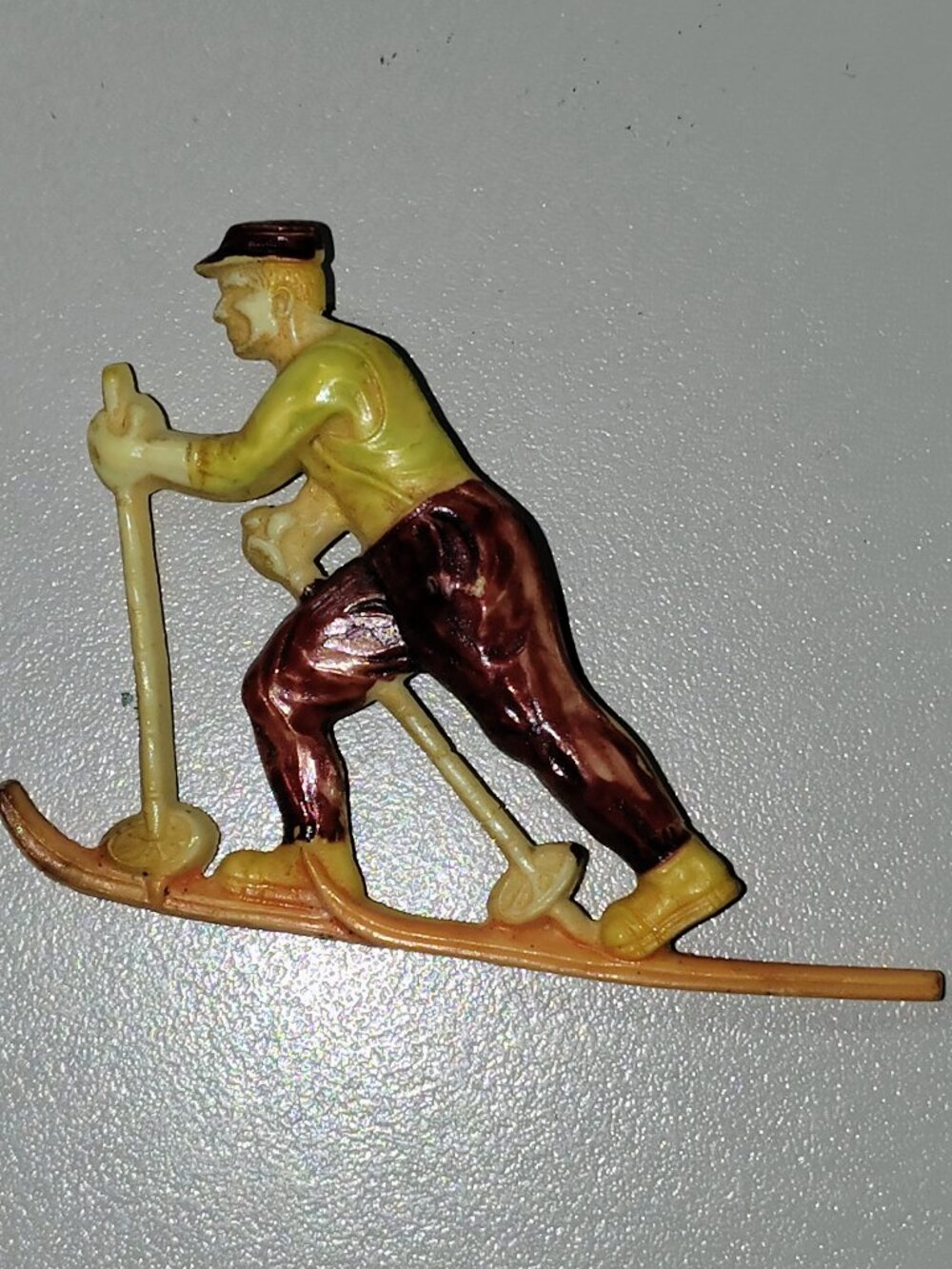 Vintage Czechoslovakia Skier Pin – Mid‑Century Plastic Winter Sports Souvenir